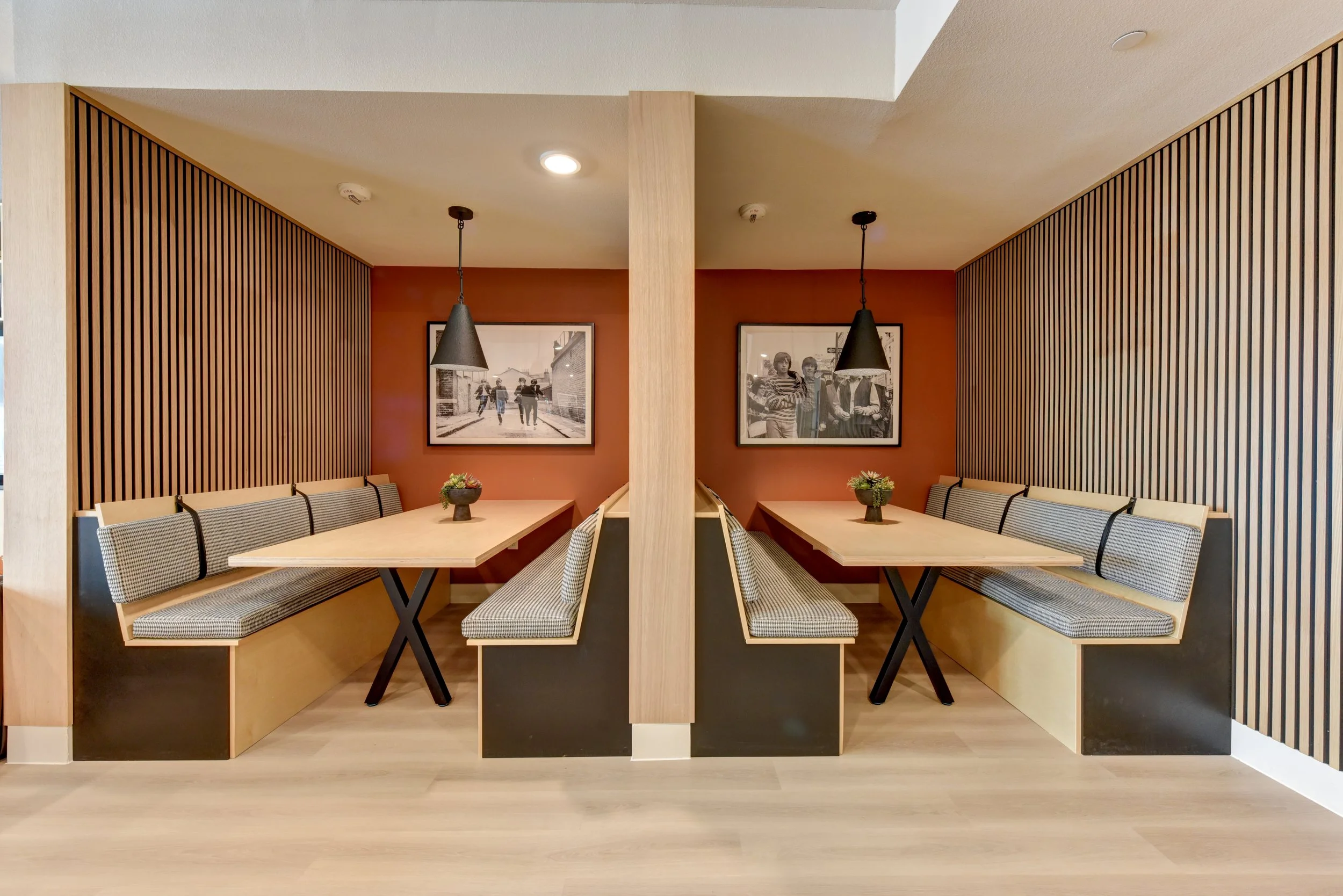 24-Hour Amenity Lounge at Augustine