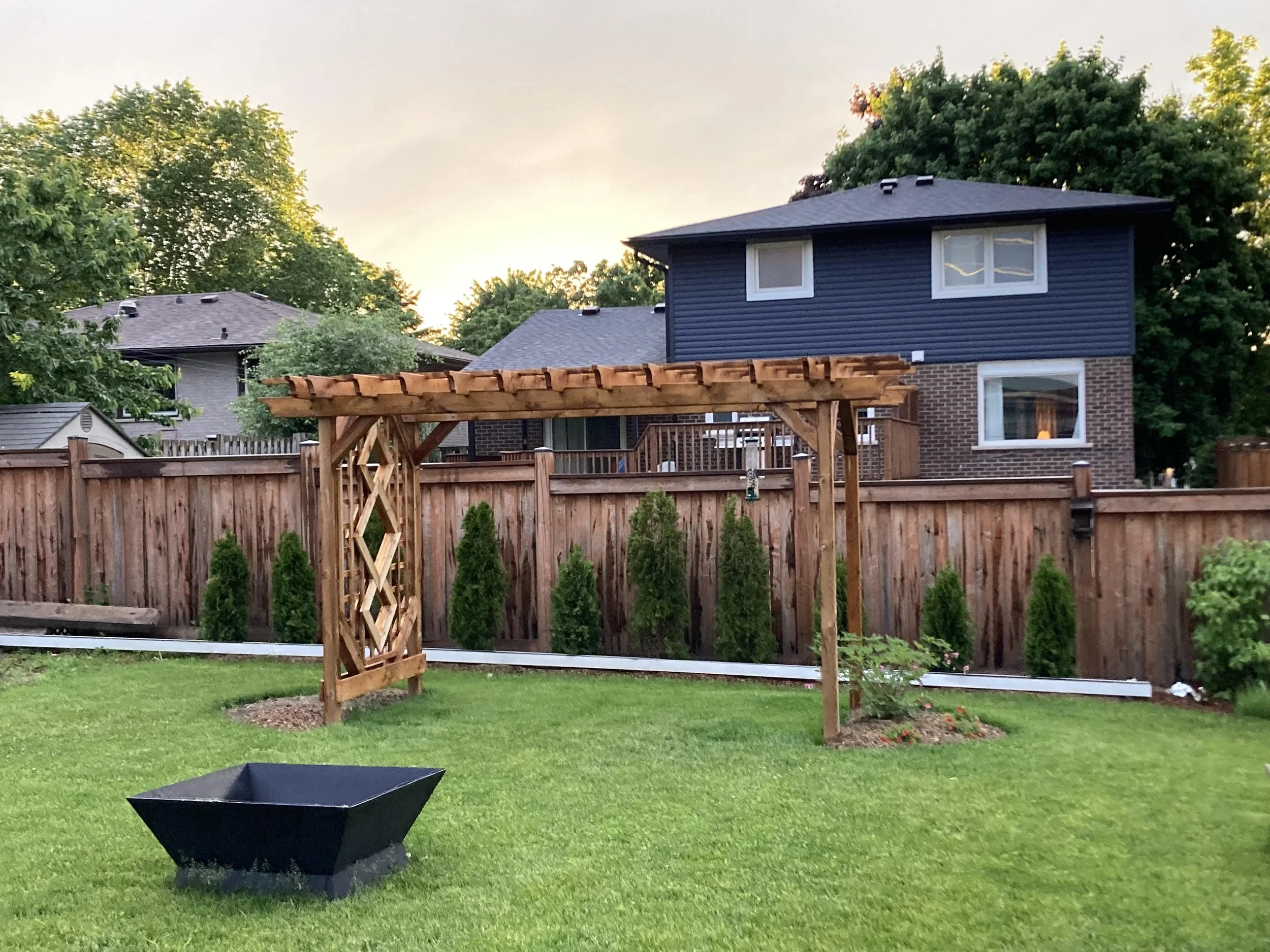 pergola.jpg