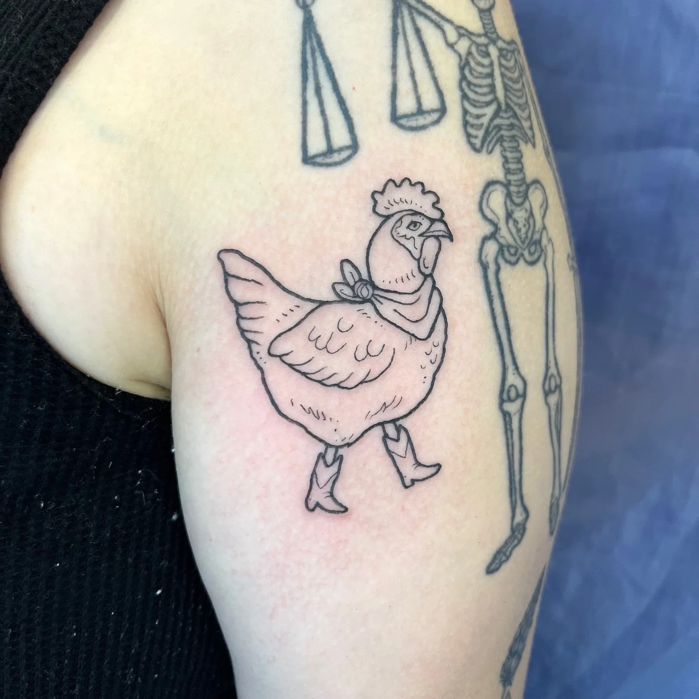 🐓Chicken from my flash🐓
Next to a healed skeleton from a couple years ago
Thanks so much for making the trip Kenzie! It was great seeing you again 🤠
Books are open 
.
.
.
.
.
.
.
.
.
.
.
.
.
.
.
.
.
.
.
.
.
.
.
.
.
.
#chickentattoo #cowboytattoo #