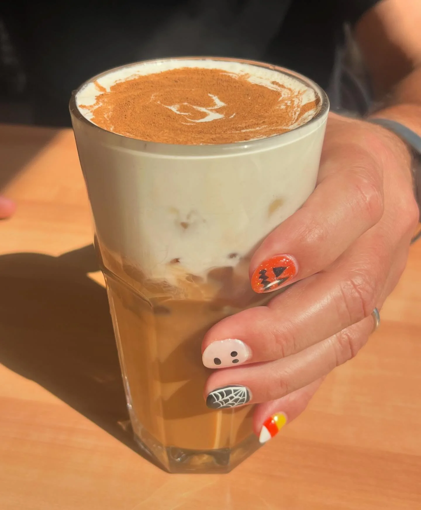 Get excited for Hallows Eve with a Pumpkin Spice latte with cold foam and cinnamon🍁🎃
#coffee #coffeeshop #barista #pumpkinspice