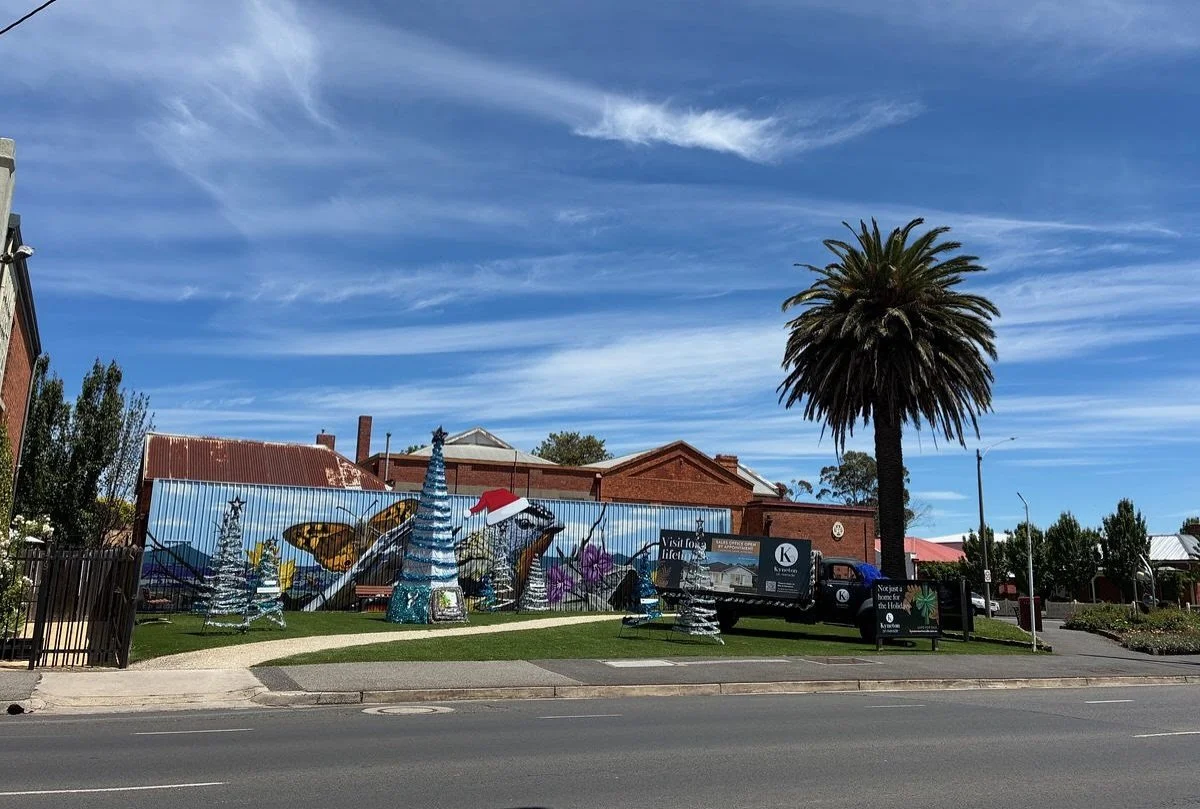 Our colleagues at @visitmacedonranges have a PSA!!

Get in QUICK with those new business listings and any January event, workshop, and exhibition listings, as visitmacedonranges.com will be taking a break from midday 19 December, returning Monday 5 J