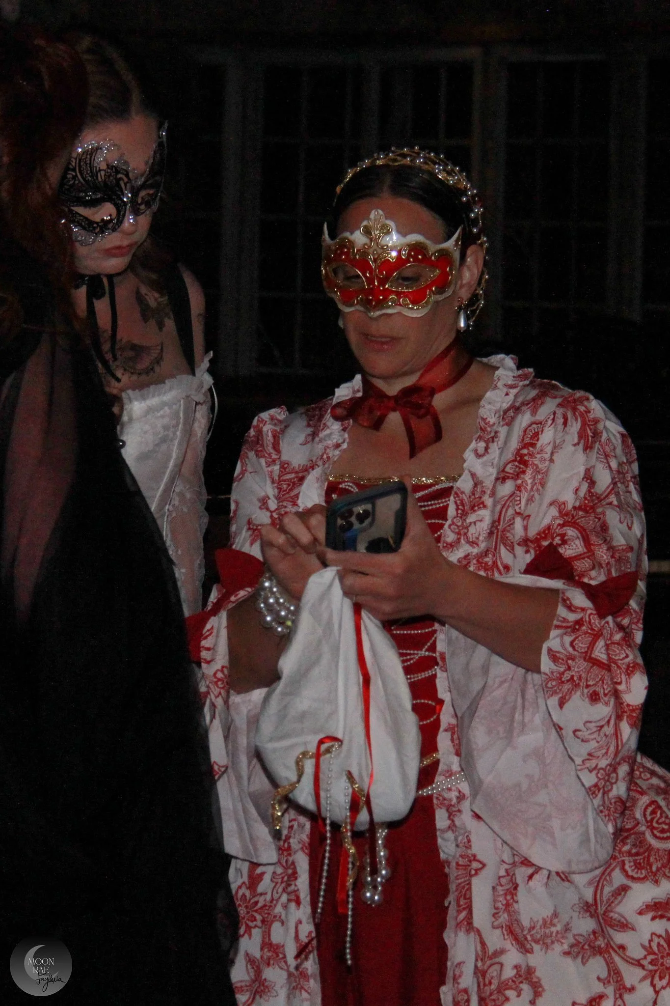 forbidden-masquerade-candids-18.jpg