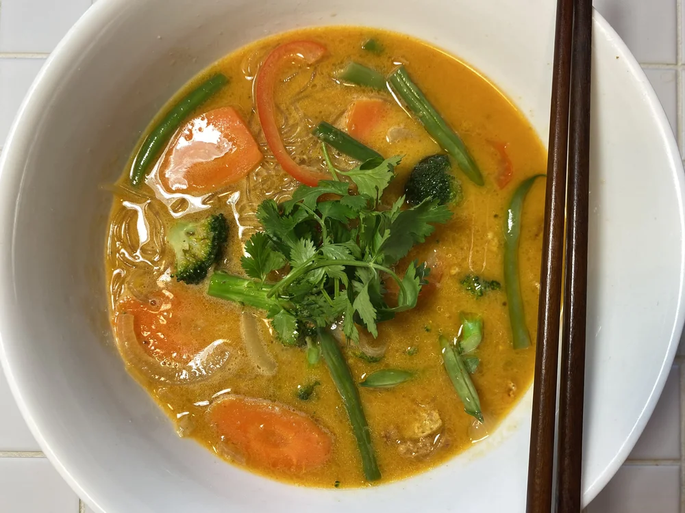 soupe curry rouge et lait de coco 2.JPG