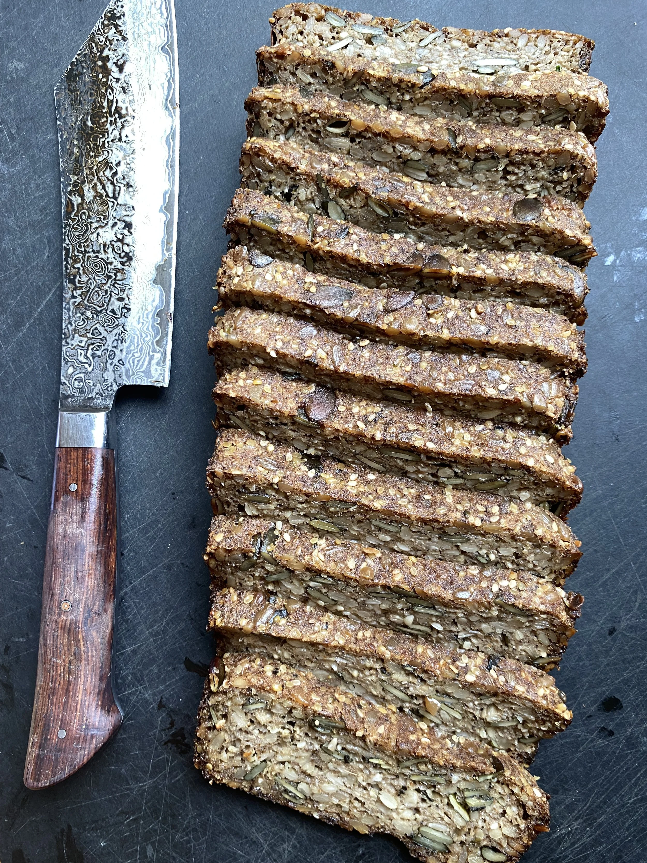 Pain aux graines2.JPG