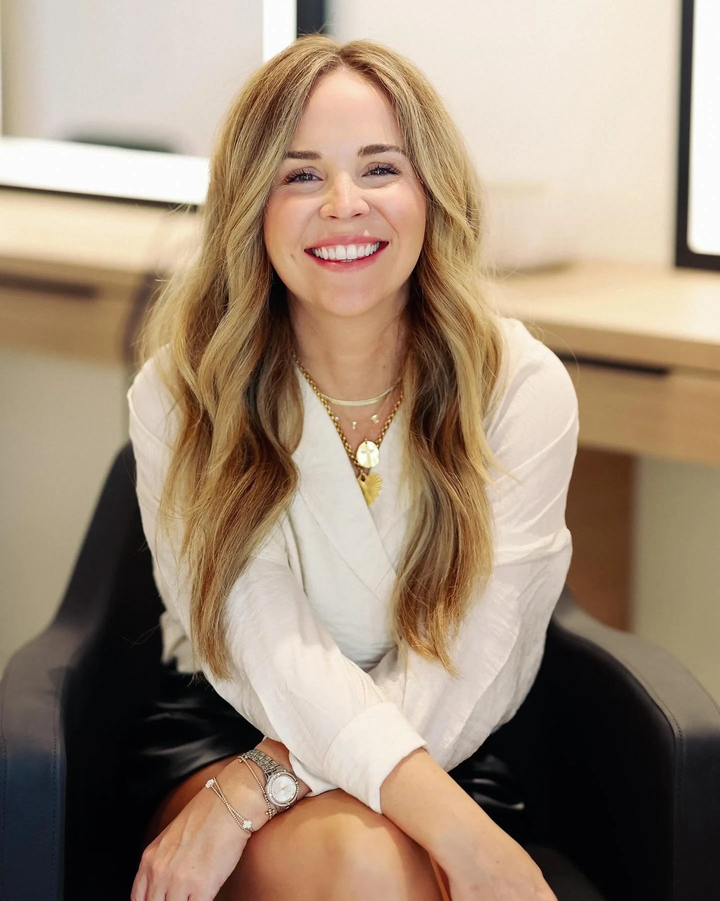 MEET THE FOUNDER: LALIE @laliedoesmyhair 

Founder, mentor, and stylist&hellip; Lalie wears a lot of hats at Beauty Club. From her journey the last 10 years in the beauty business, she&rsquo;s created an aesthetic of timeless color complimented by he