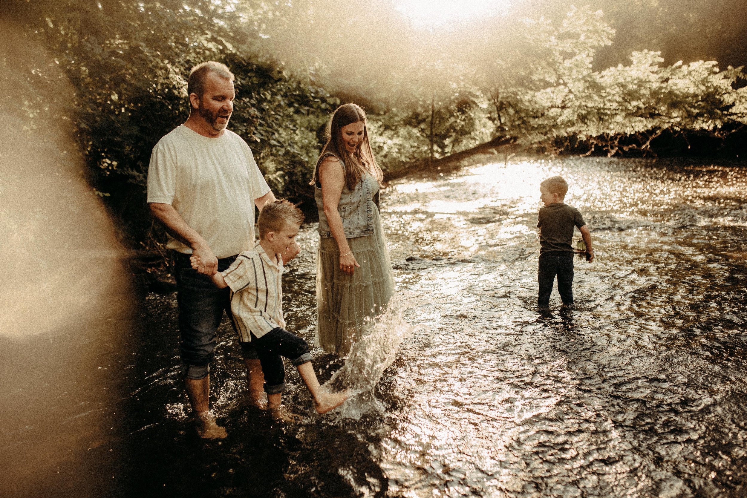 What to Wear for Family Photos in Michigan: A Season-by-Season Guide