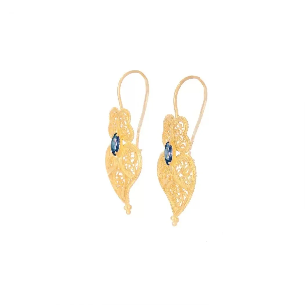earrings-heart-of-viana-blue-in-gold-plated-silver_side.jpeg