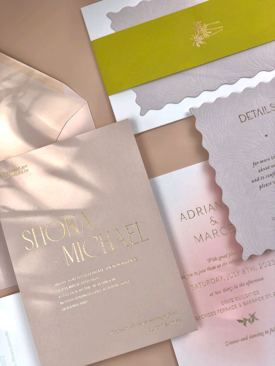 sample-pack_studiowedding_wedding-invitations_gold_hot-foil-stamping_palms.png