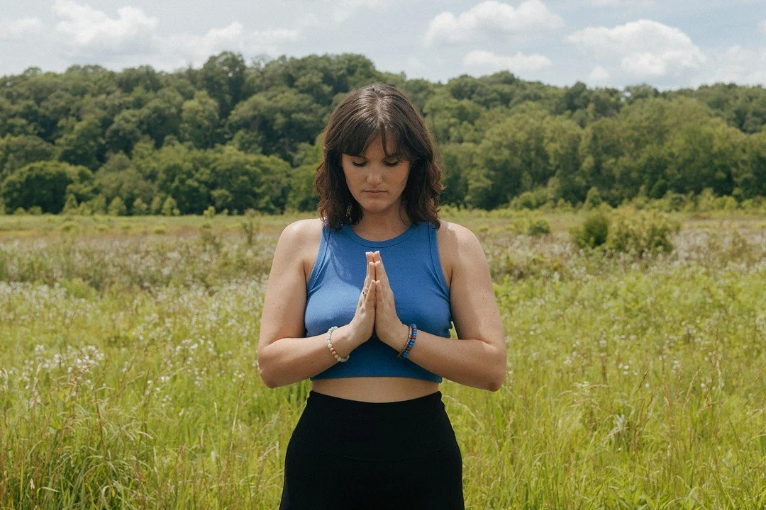 Hi, my name is Marielle, and I am a singing yogi 🙏🩷🦋🌈🧘&zwj;♀️🫶🕉️🩵

I was blessed with beautiful cousins including @hollowayphotography2022 who created these incredible photos of me 🩷

#singingyogi #hollowayphotography #yogainspiration #louis