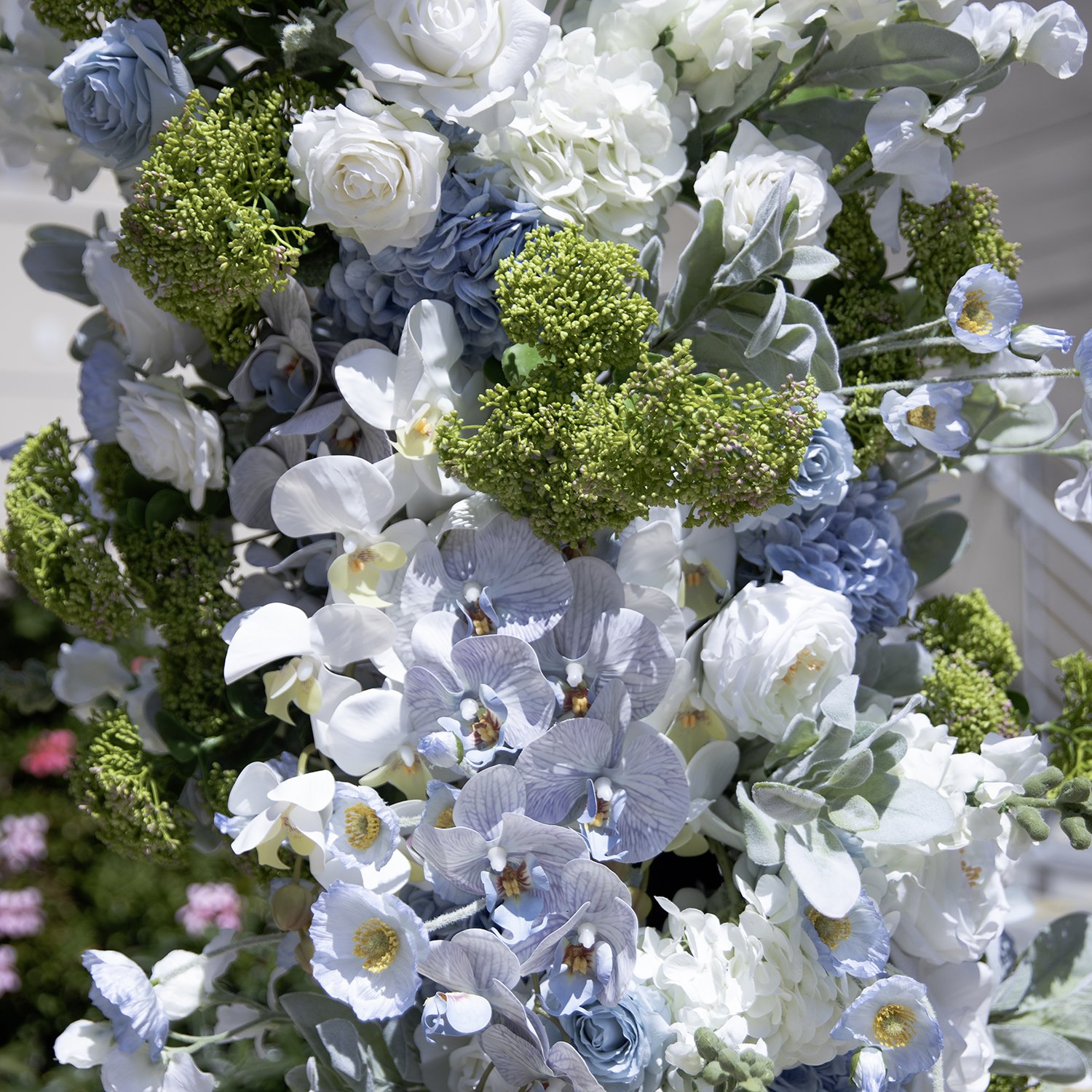 Isla Artificial Flowers Arch 03.jpg