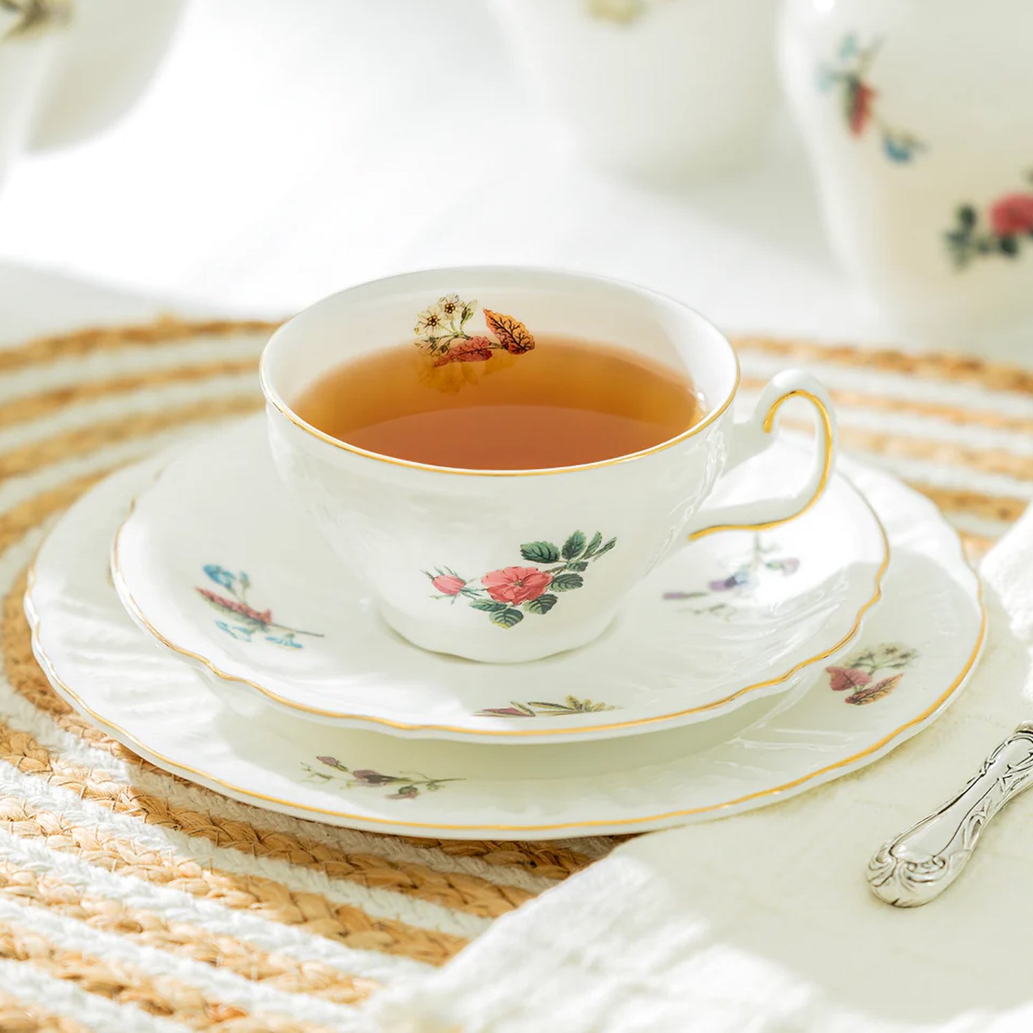 Sierra Garden Bone China 11-Piece Tea Set 04.jpg