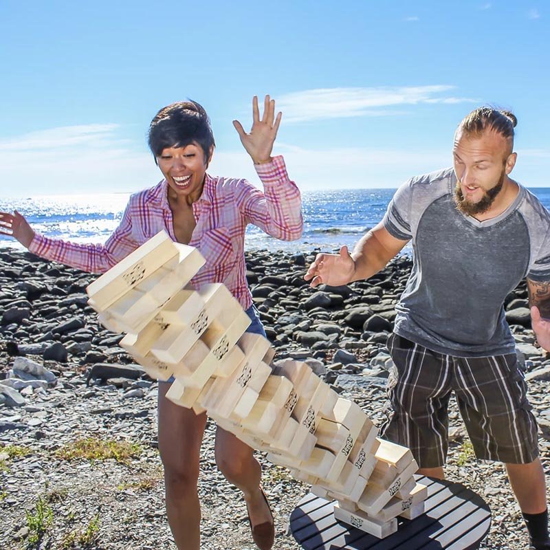 Giant Jenga Game 03.jpg