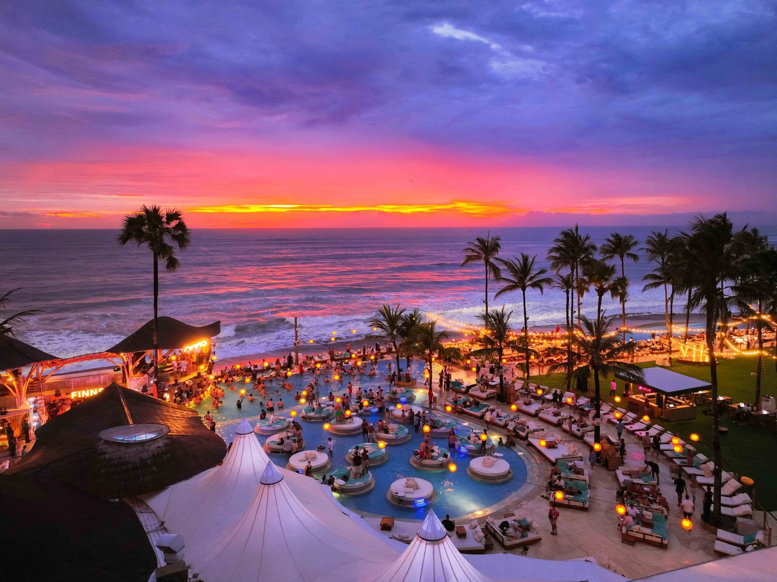 Finns Beach Club