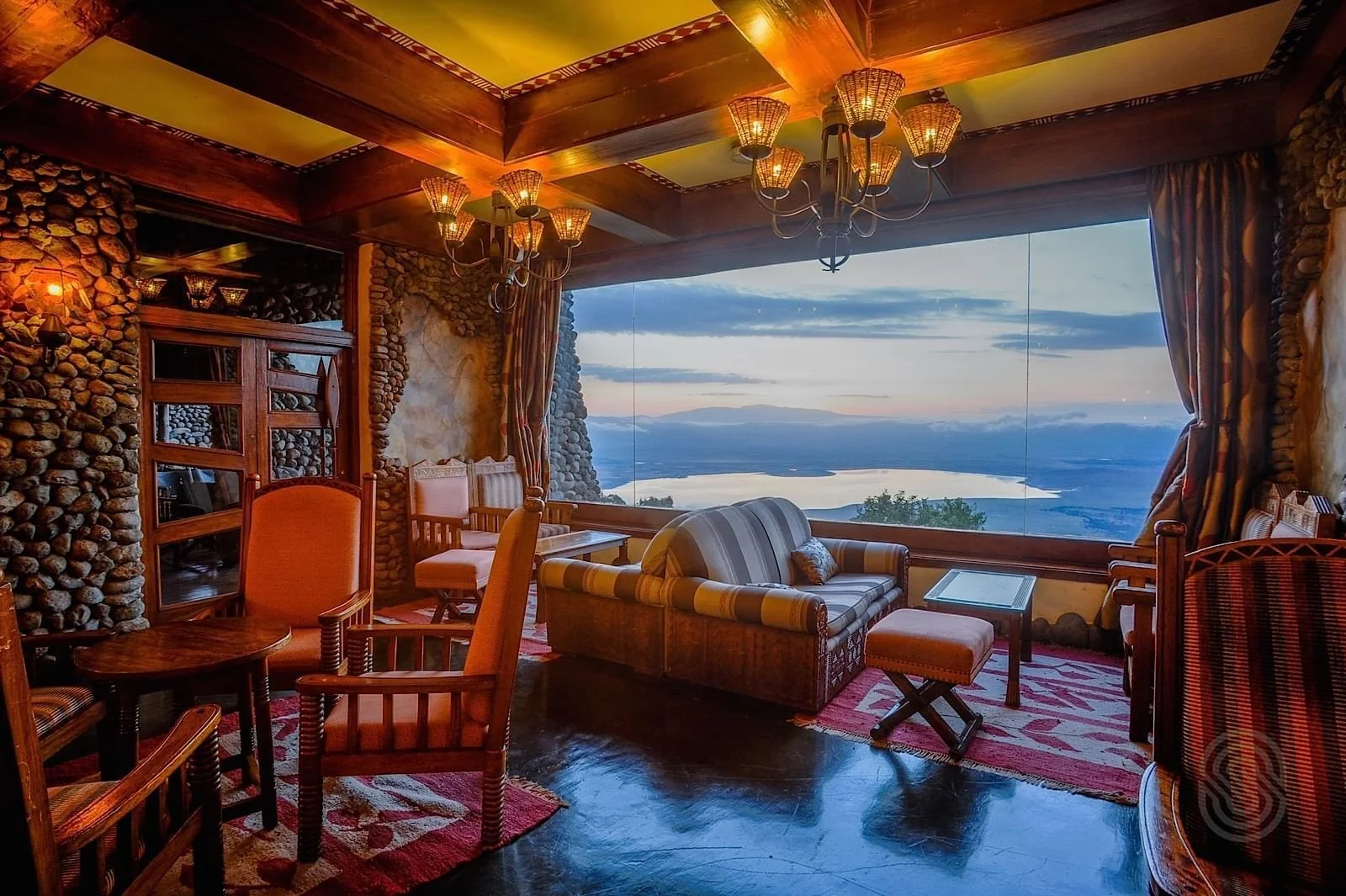 lounge-at-ngorongoro-serena.jpg