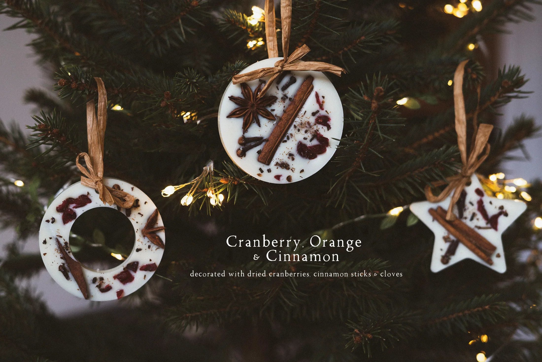 BOBELLA CO - Soy Wax Christmas Decorations - Cranberry, Orange & Cinnamon
