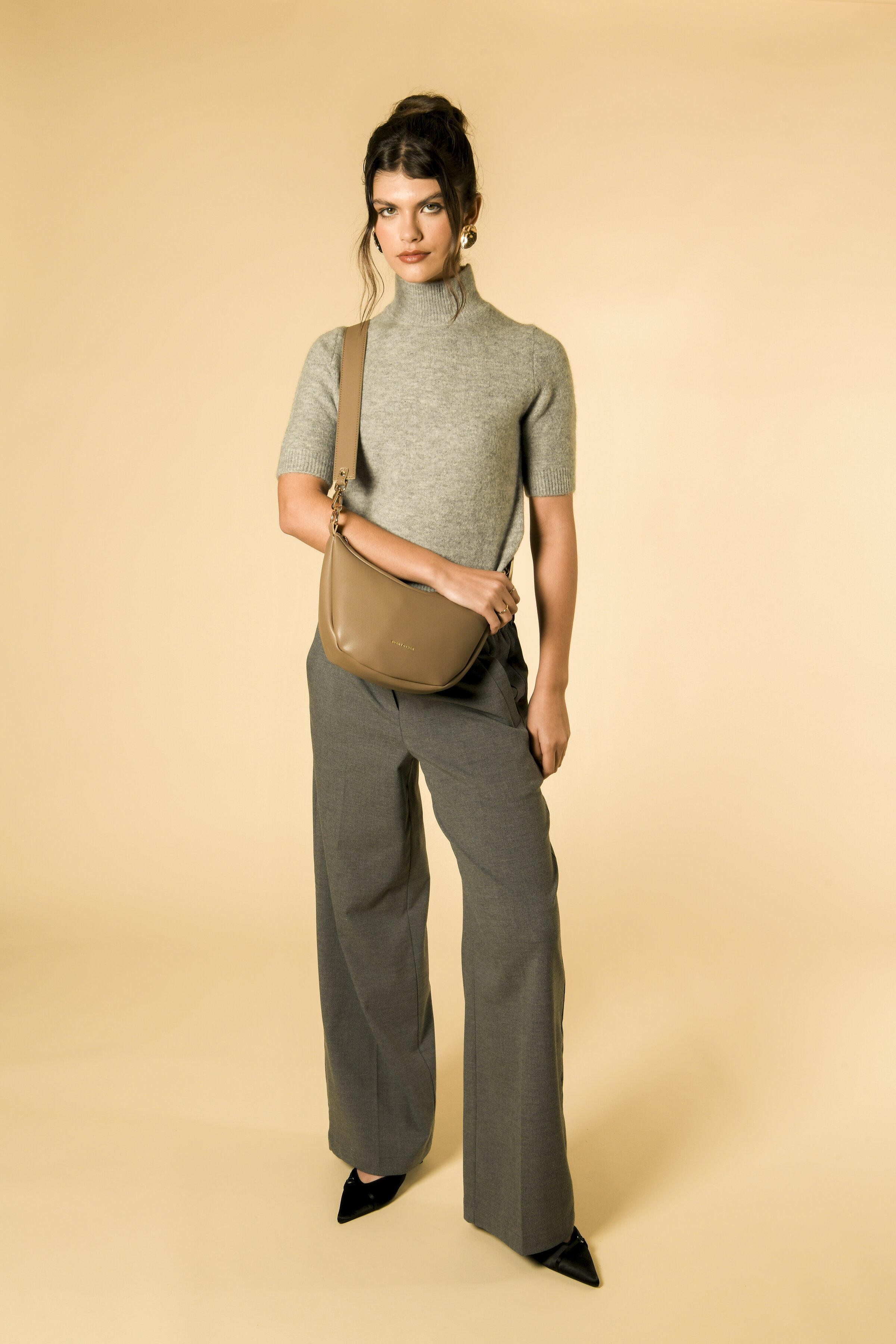 model-(12028-taupe-front)-1.jpg