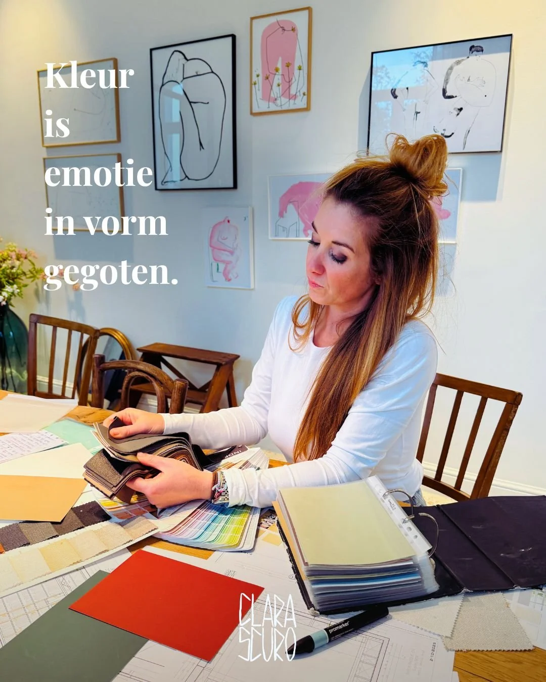 Kleur is emotie in vorm gegoten.

Wat je voelt, mag je zien.
In je interieur. In je keuzes. In de kleinste details.

Bij Clara Scuro zoeken we niet naar &ldquo;mooi&rdquo;.
We zoeken naar wat klopt.

Want een ruimte mag iets doen met je.
Elke dag opn