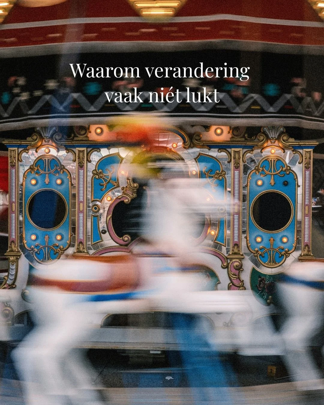 Waarom verandering vaak ni&eacute;t lukt&hellip;

Niet omdat mensen lui zijn.
Of ongemotiveerd.

Maar omdat ons zenuwstelsel veiligheid verkiest boven groei.

We wachten op meer duidelijkheid.
Meer rust.
Meer tijd.
Meer zekerheid dat het &ldquo;het j