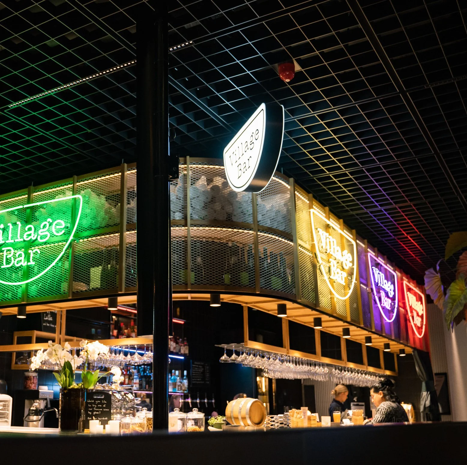 VIA Village Food Court velger MusicStream