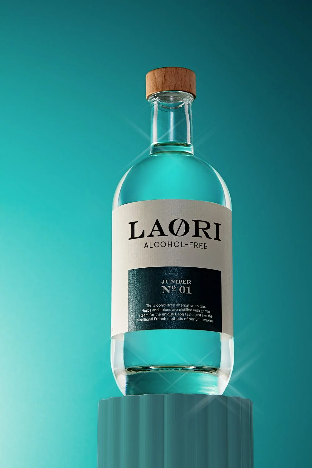 Claudia Carmo Studio_Laori Bottle_.jpg