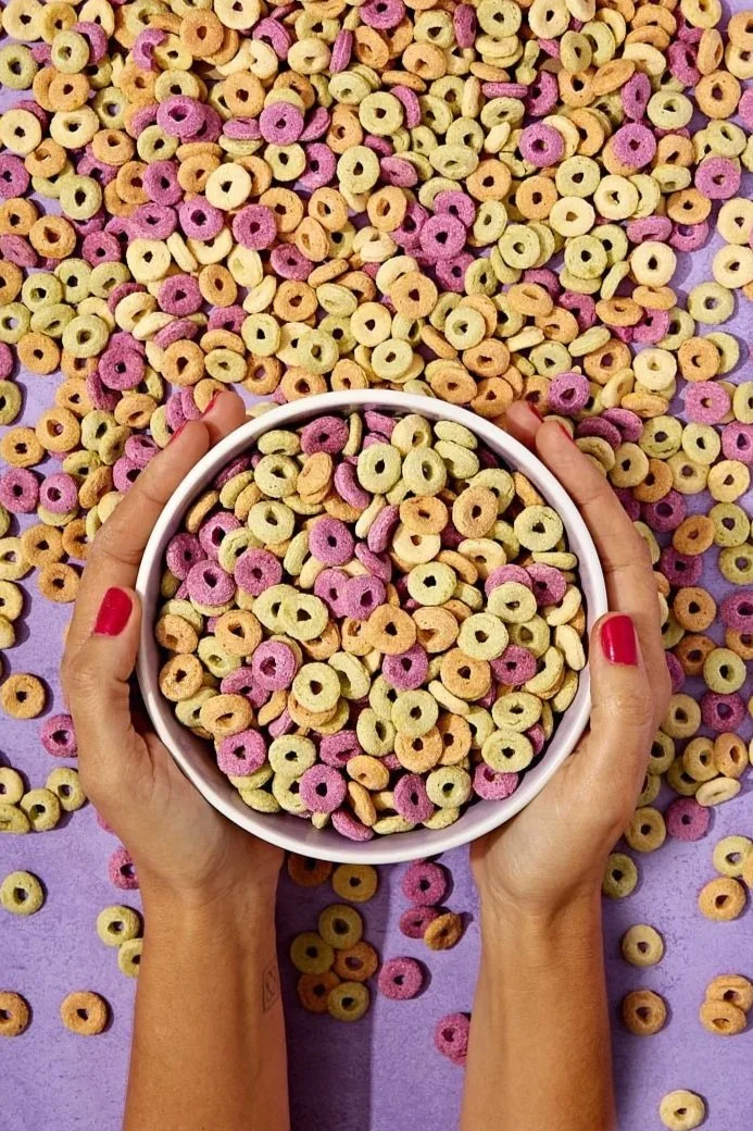 Claudia+Carmo_Product+Photographer__Turtle+Cereals_Hands_Retouched.jpg