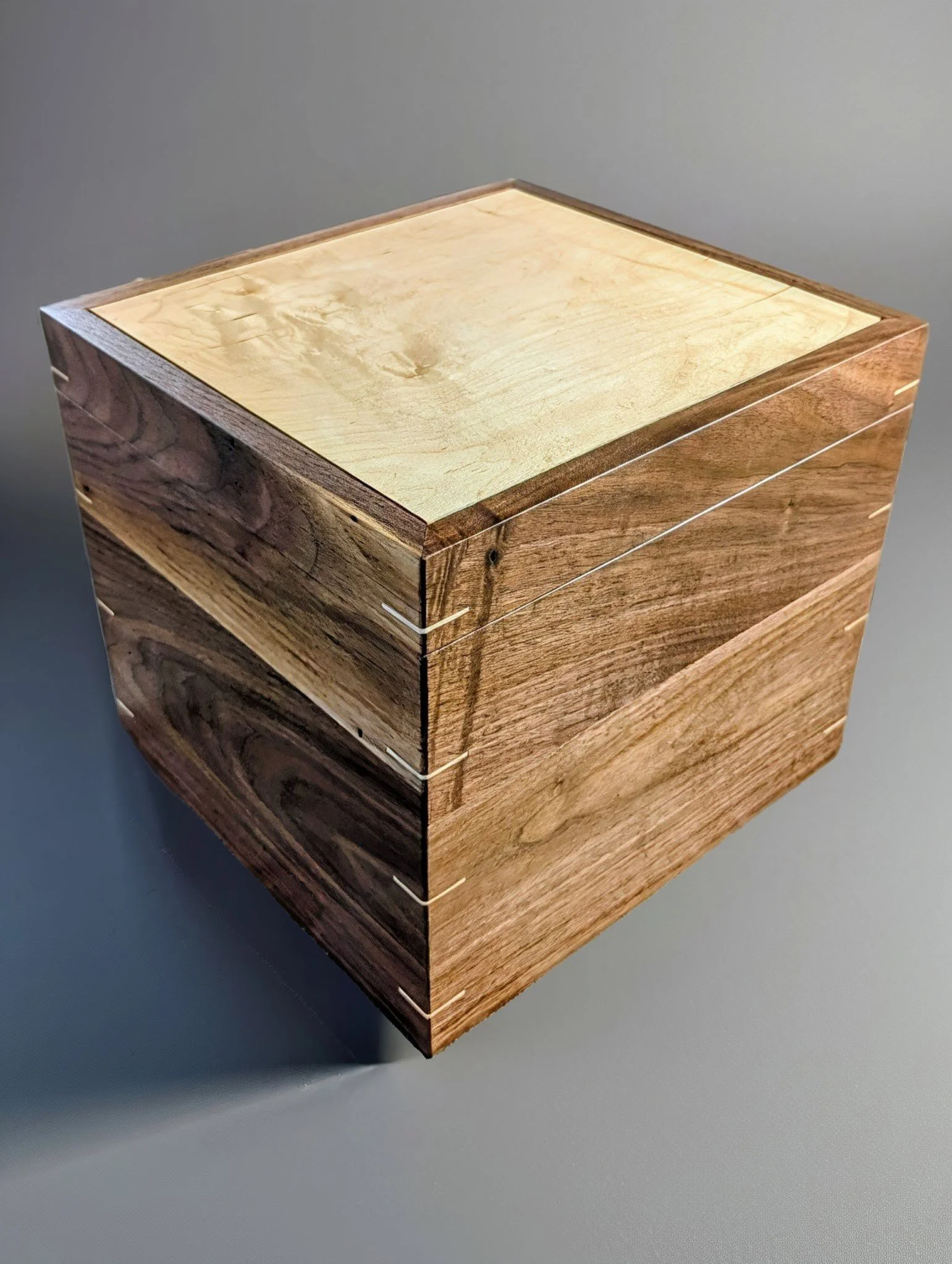 walnut/maple box for vinyl records