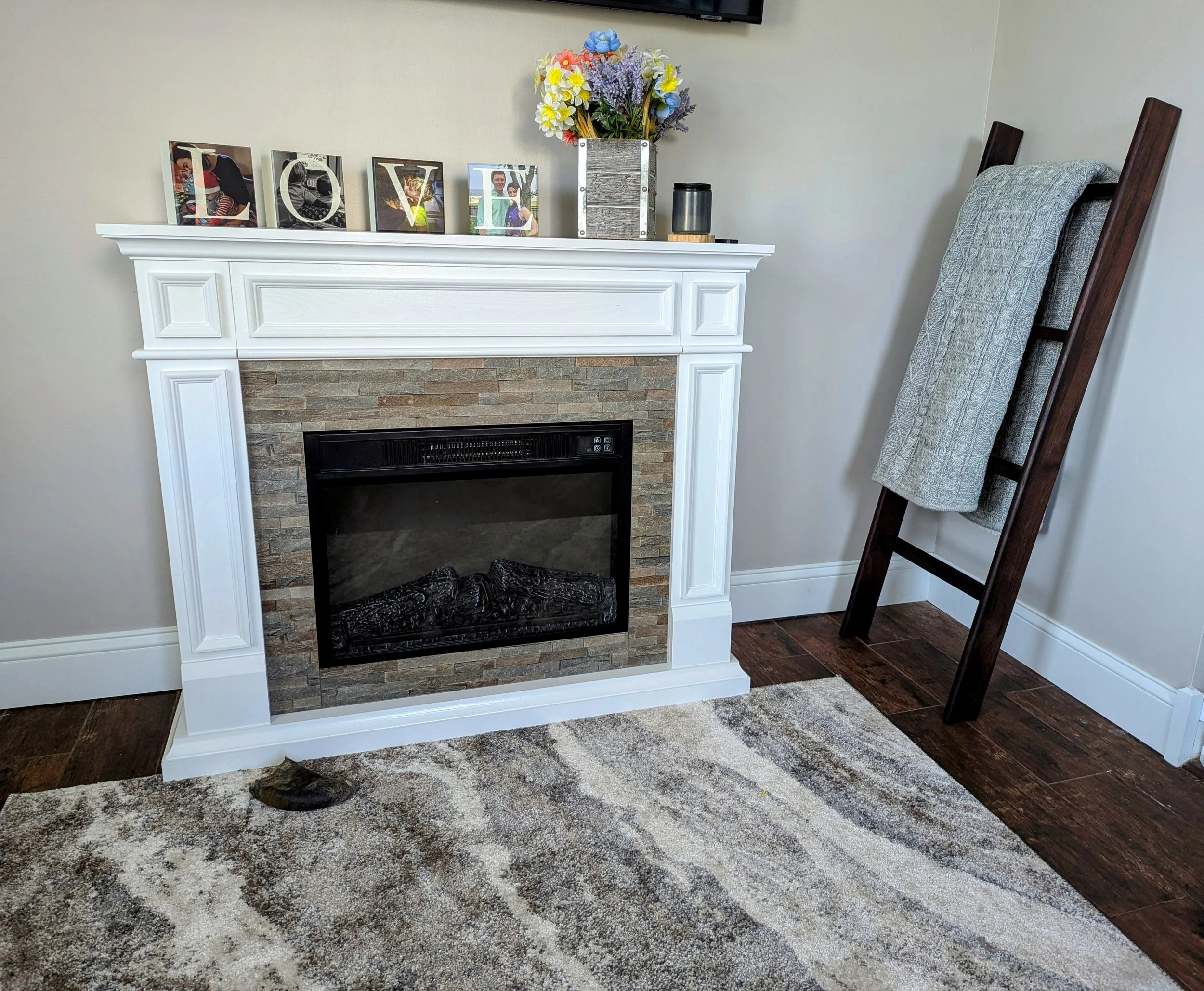 Walnut blanket ladder