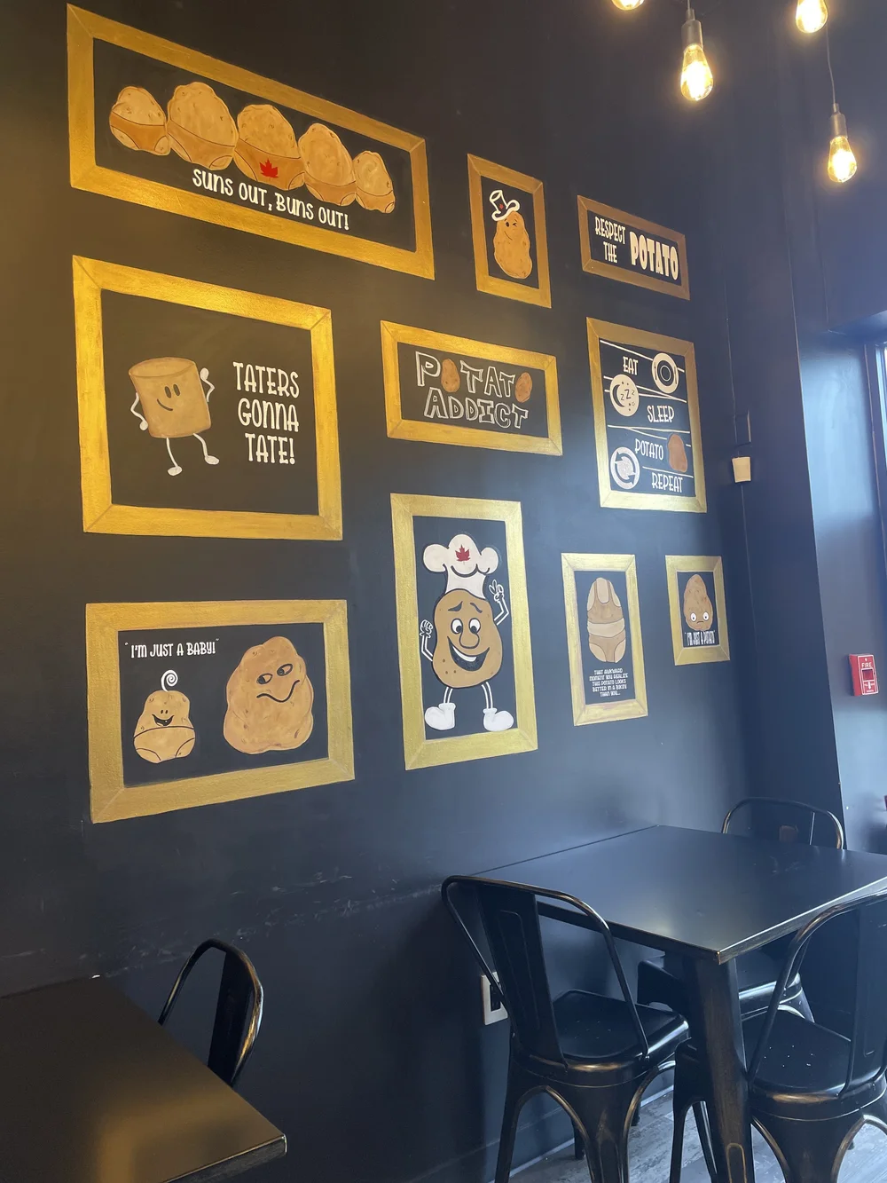 PotatoPit_Inside3_MILunchGuy.JPG