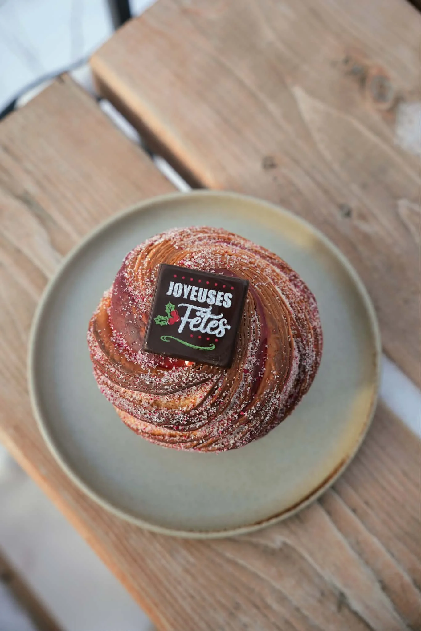 Cruffin Lait de poule et chocolat blanc