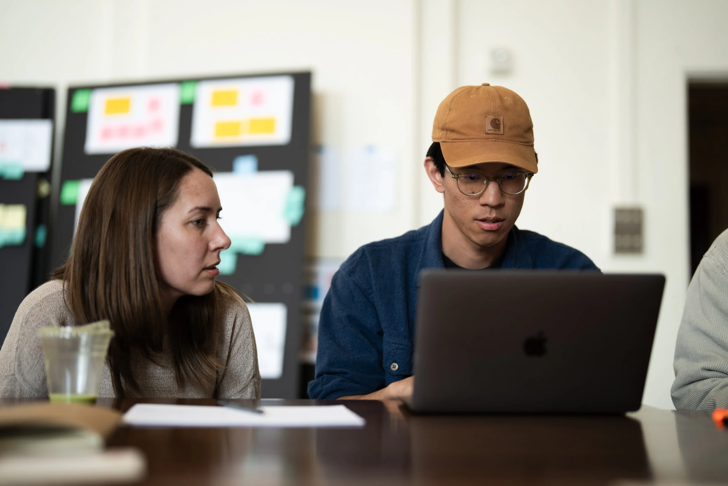 Design Fellow Maki with laptop