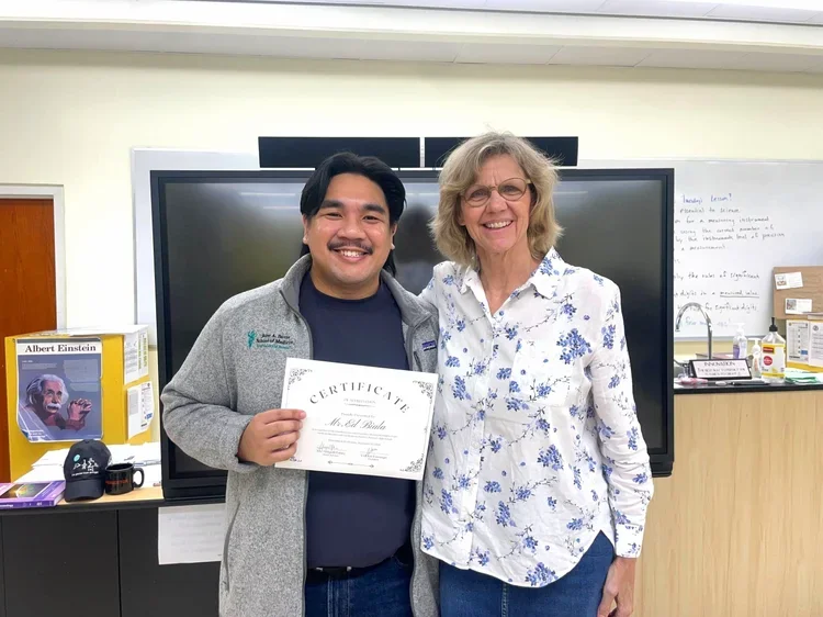 MS4 Ed Biala returns to his alma mater, JFK High School, to present to 20+ students about the path to becoming a doctor. 