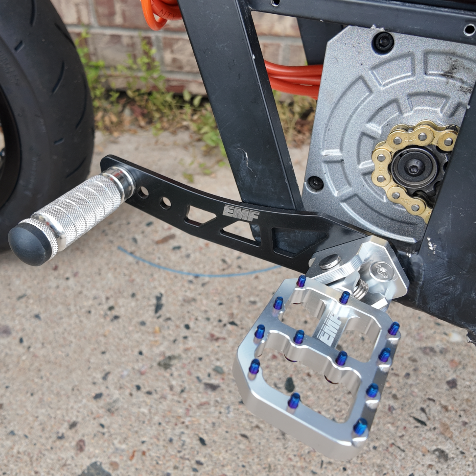 Tuttio Soleil 01 CNC Foot pegs!  Chrome or black Tuttio footpegs bolt on 100% tested!  Best Cheapest tuttio pegs.  Tuttio chrome pegs. EMF pegs Electric moto family pegs tuttio parts. Alltuttio parts