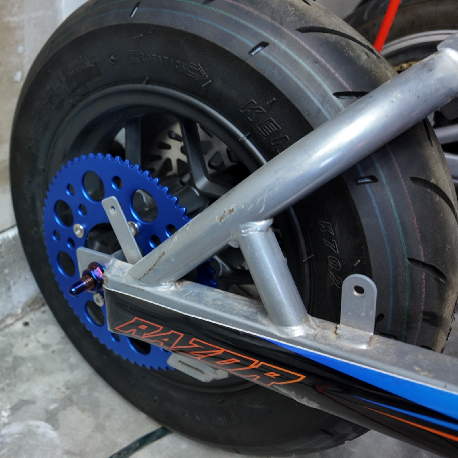 Blue Spocket installed.png