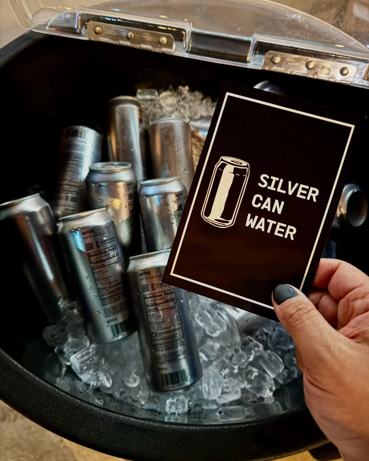 Sunday chill mode: activated. 💧🧊
Cooler full, can in hand, zero plastic in sight.

Drop a 💦 if you&rsquo;re cracking one open today.

#CrackTheCan #SundayVibes #HydrationHitsDifferent #waterinacan #miamientrepreneurs