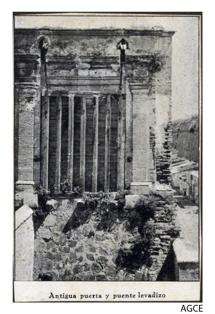 PUERTA SAN FELIPE 1900.jpg