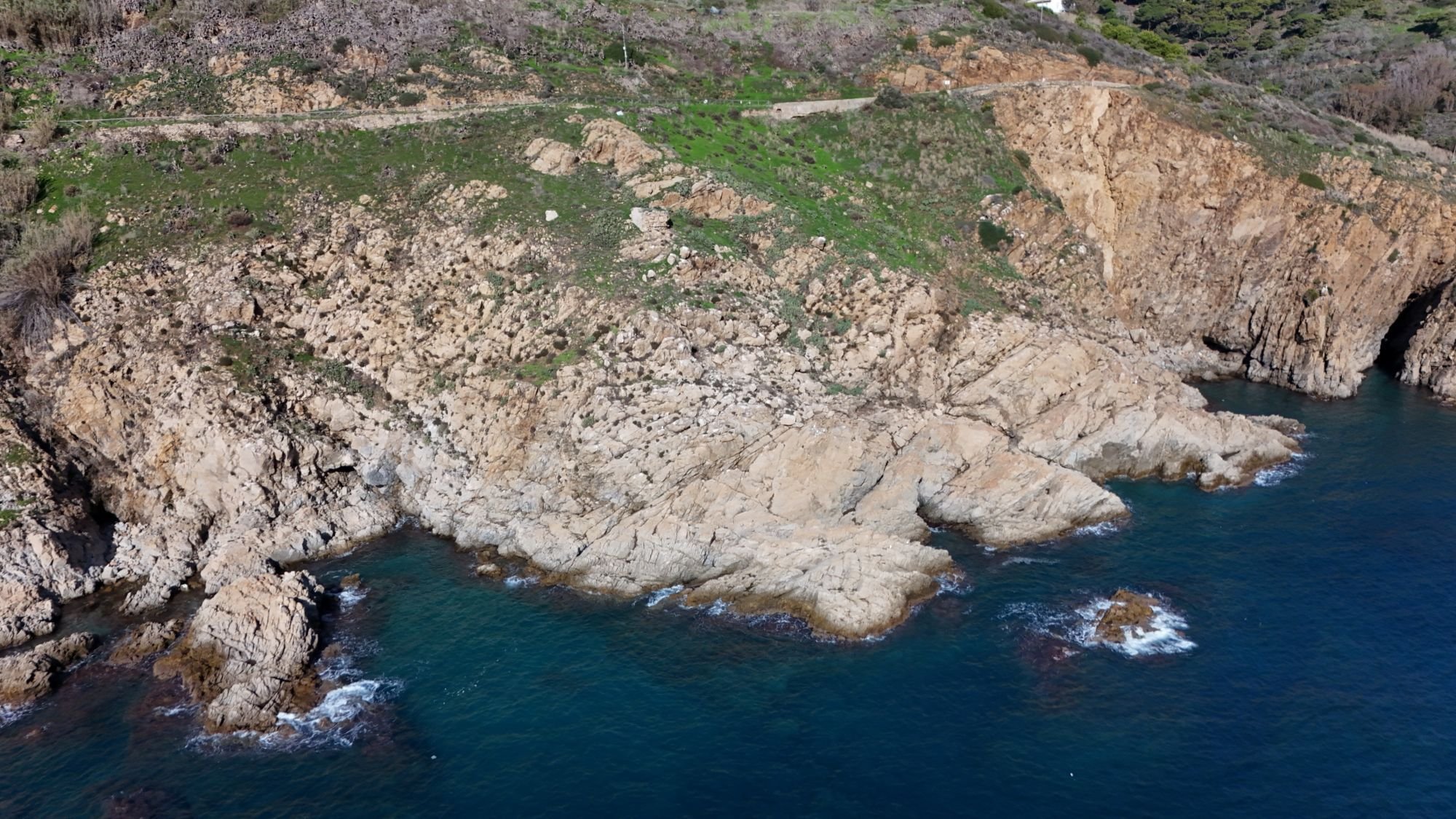 DJI_20251217123659_0729_D.JPG