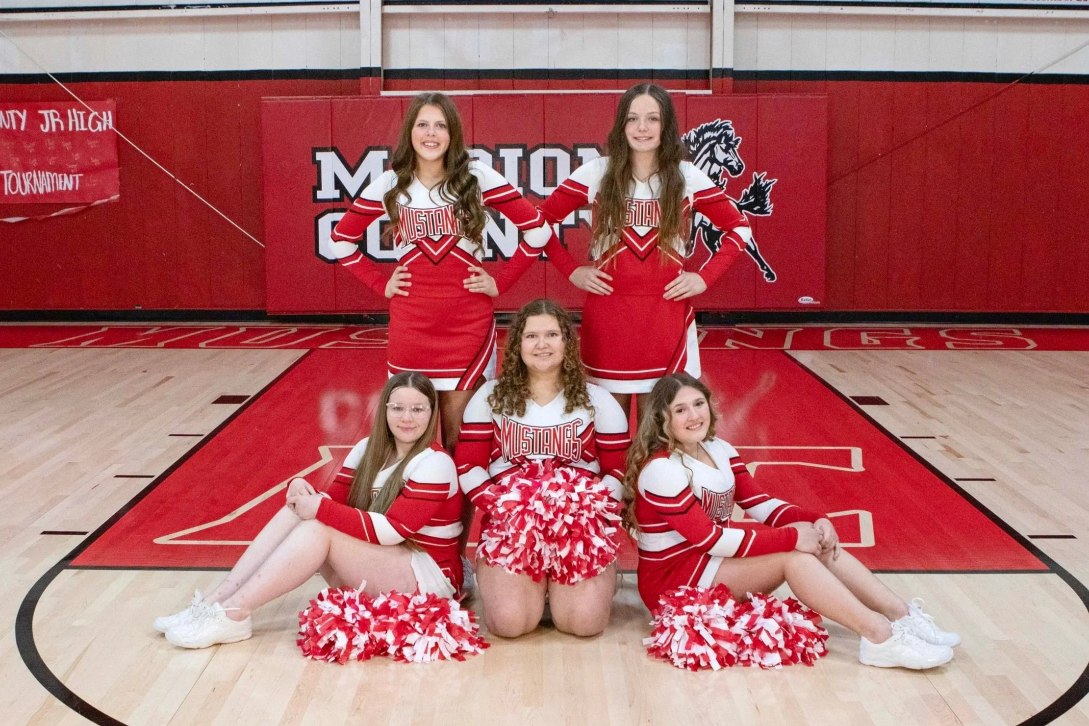 Cheerleaders.jpg
