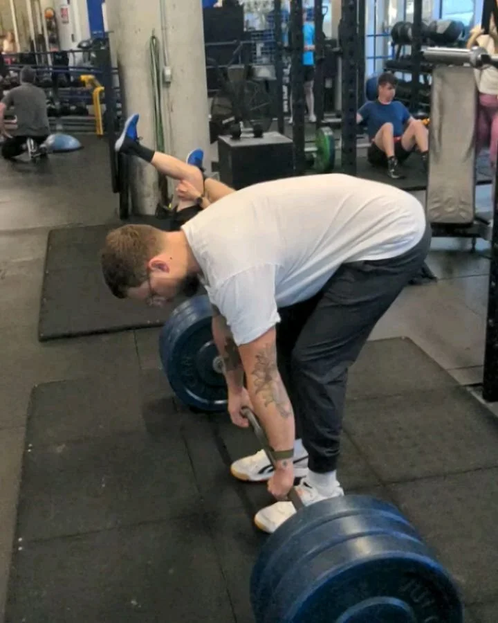 Late to post but earlier this year we had 3 In-Person training clients all hit their first 300lbs Deadlift on the same day! Bonus points to Mat for breaking the 3 plate milestone

DM for training and consults!

#StrongerTogether 
#StrengthInCommunity