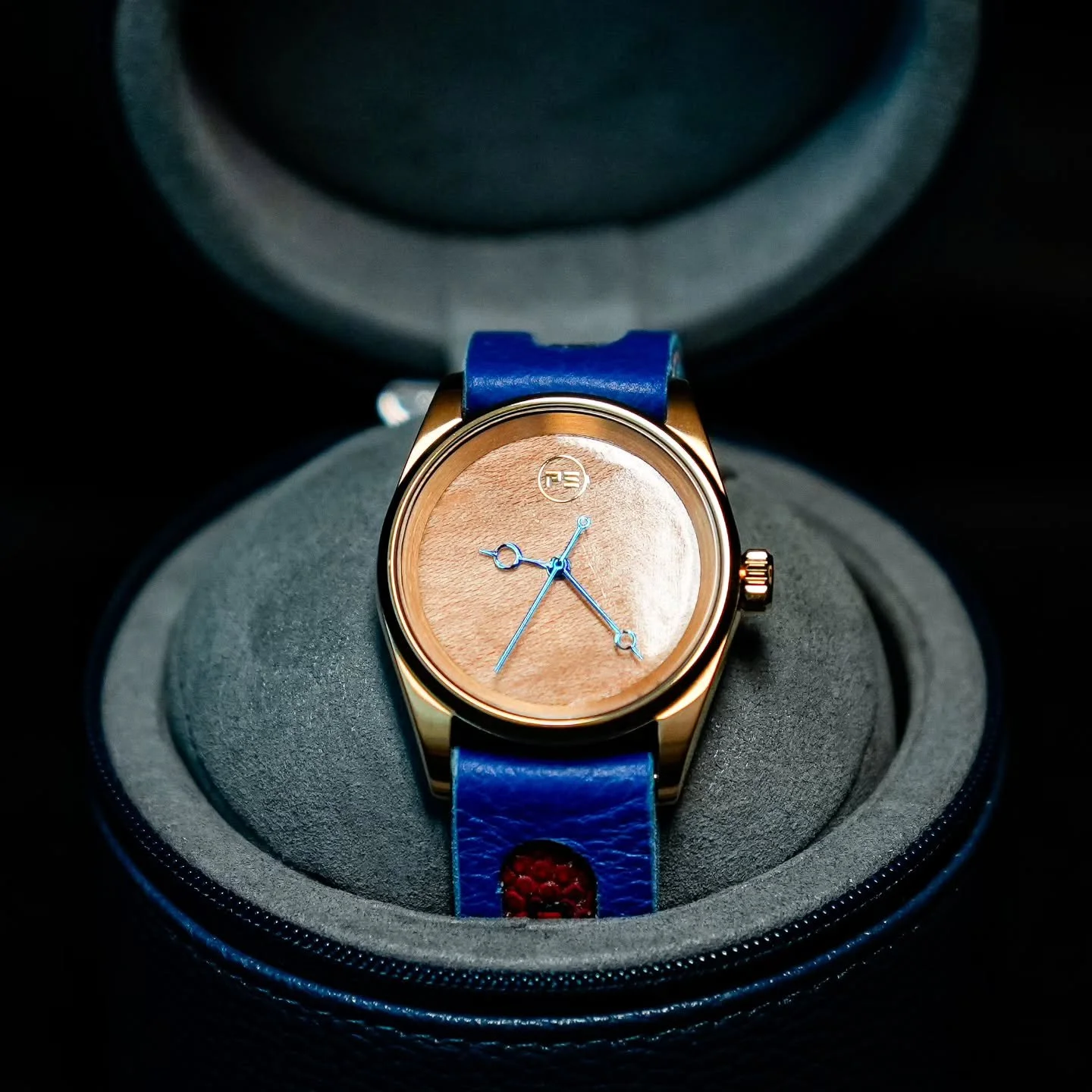 Happy to have donated a watch for @erauathletics A Night With the Blue &amp; Gold. Featuring a dial made from the basketball court and a leather strap with a game used basketball inlay.

#customdial #customwatch #oneofakind #watchesofinstagram #watch