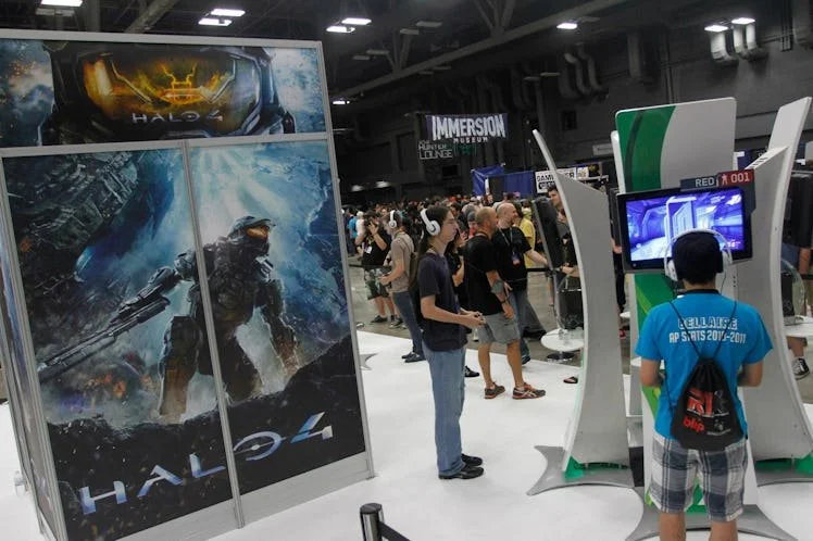 a-playable-demo-of-microsofts-halo-4-for-the-xbox-360-was-made-available-to-attendees-at-rtx-2012.jpeg