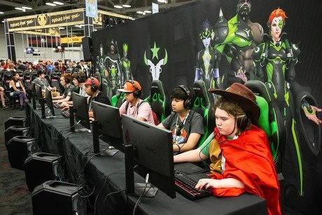 attendees-during-rtx-animation-gaming--comedy-440nw-9779944g.jpg