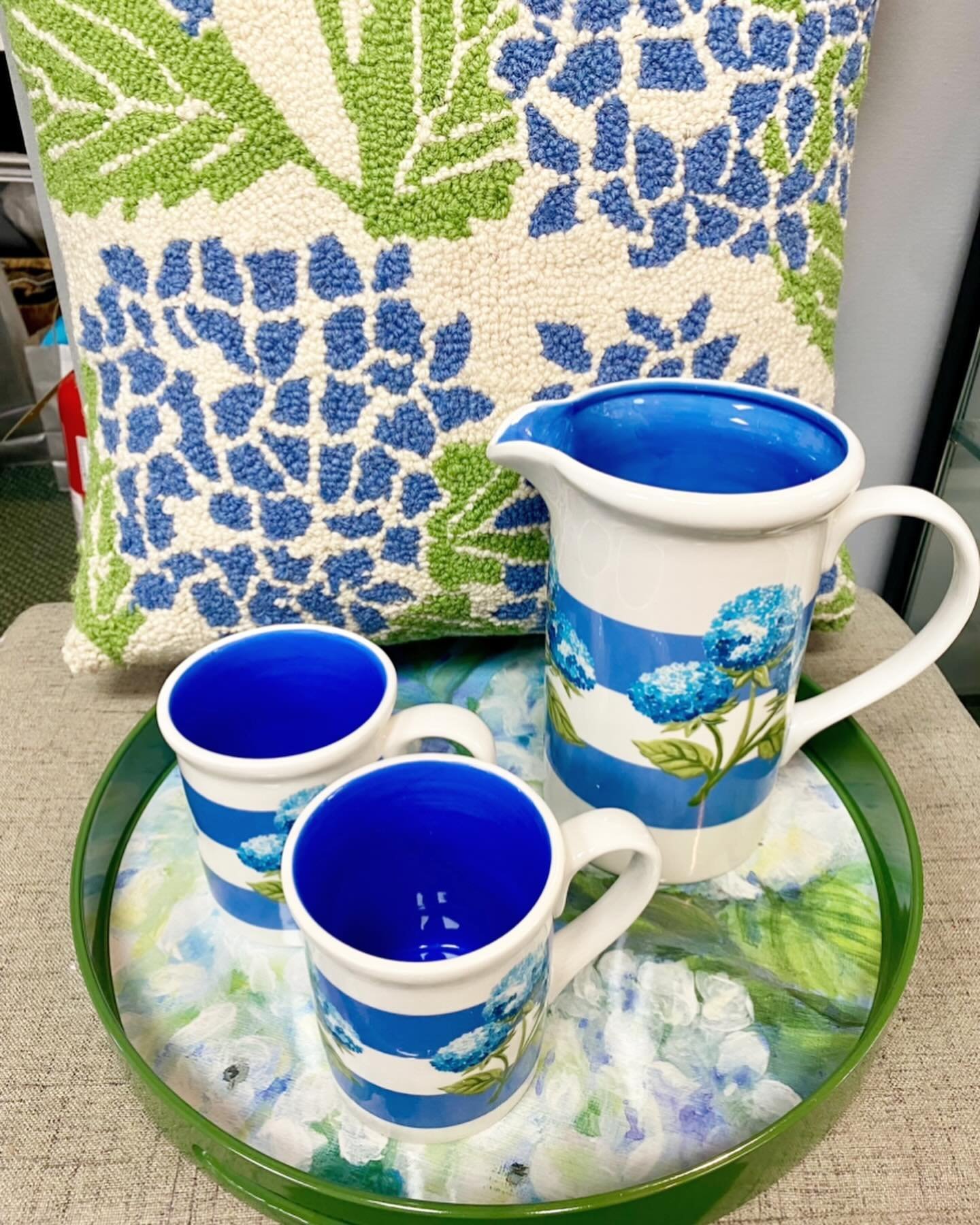 Our best selling hydrangea pattern by Shard Pottery has been restocked! 
#decorandmorewestwood #shoplocalma #hydrangea #pottery #hostessgift #gift #giftsideas #giftideasforher #mothersdaygift