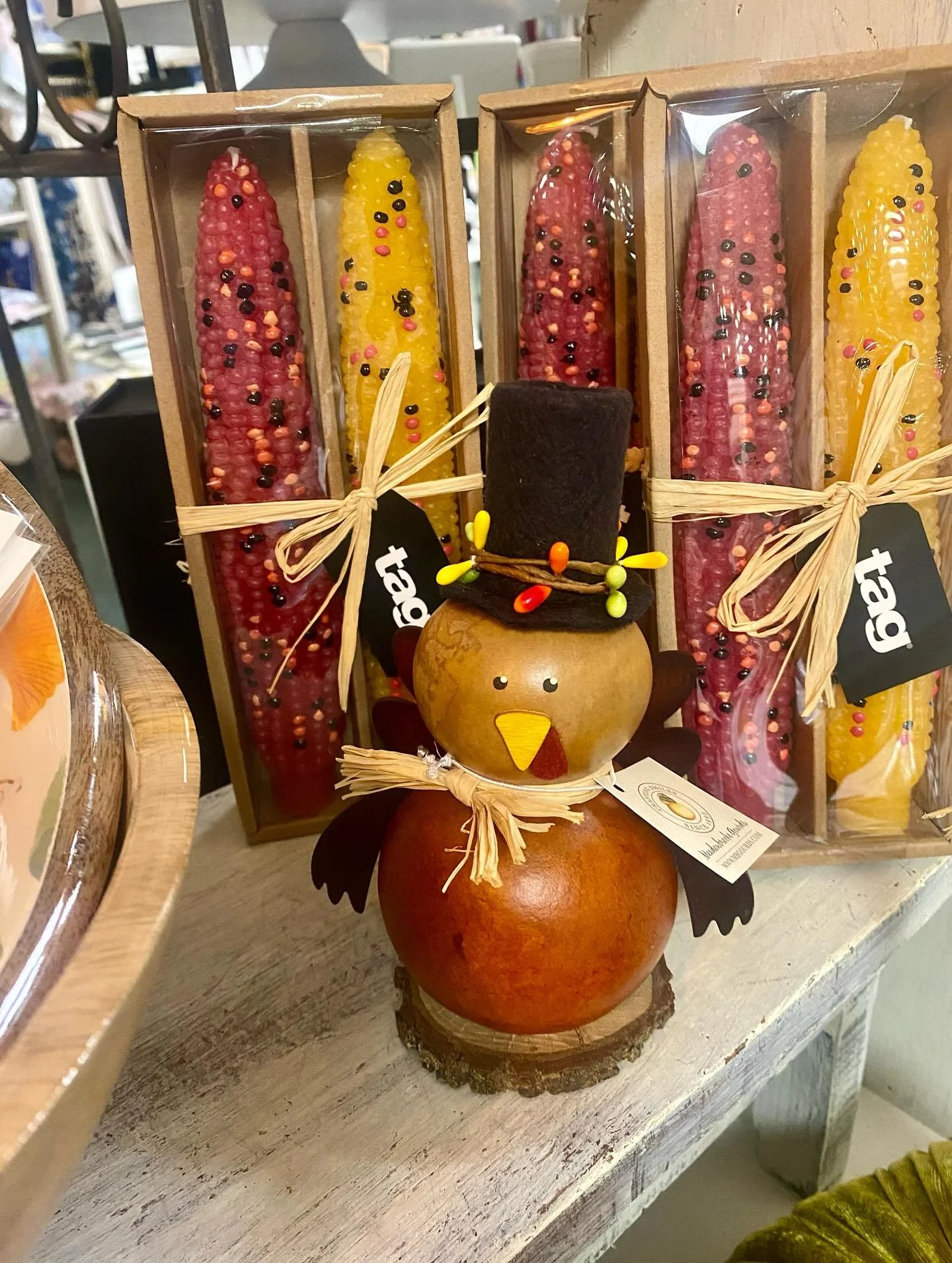 We are wrapping up Thanksgiving here at the shop so it&rsquo;s a perfect day to come get what you need before it&rsquo;s all gone 🦃 
#decorandmorewestwood #shoplocalma #thanksgivingdecor #gifts #giftideas #falldecor