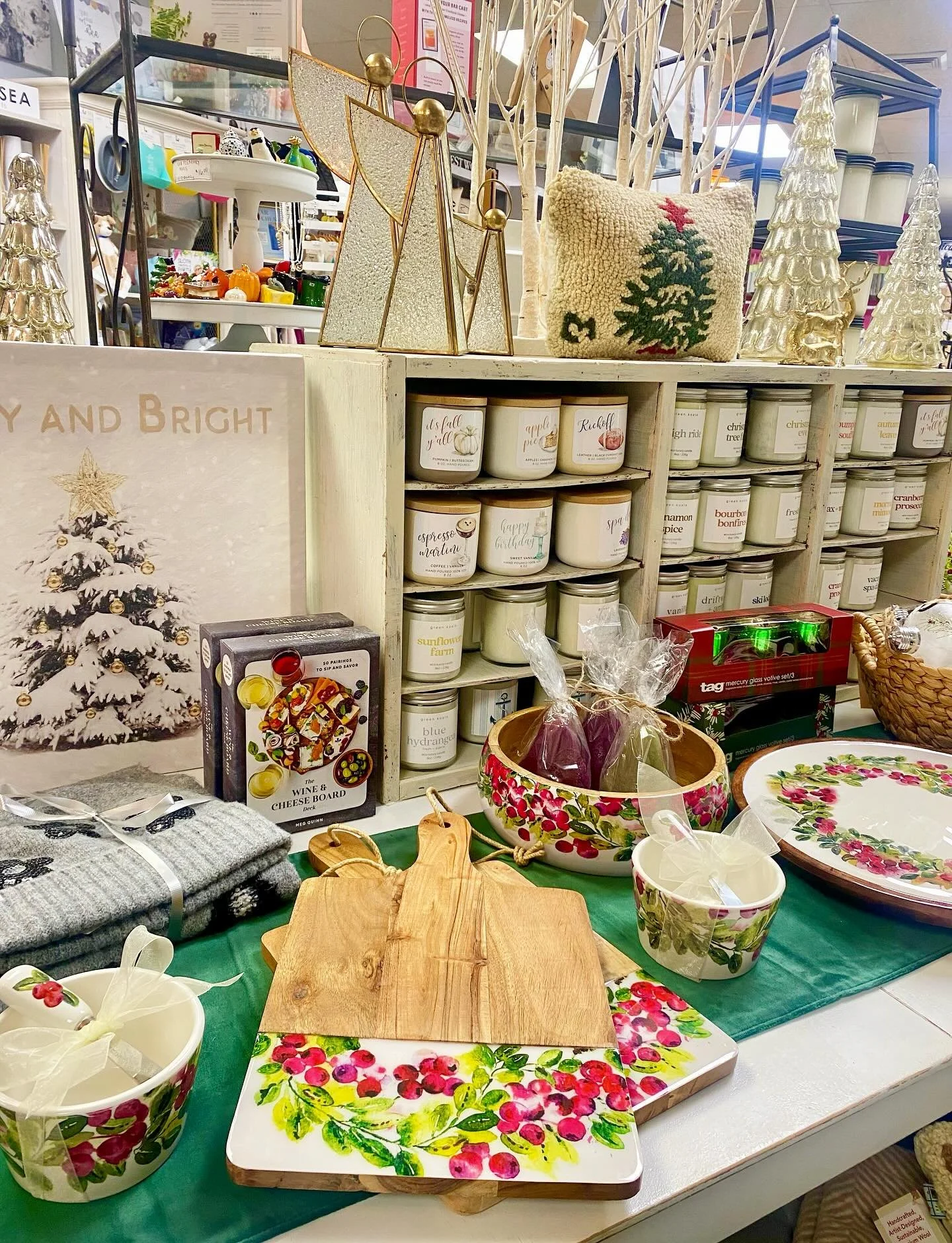 I should know this by now. As the boxes arrive, I tend to just get it out with the thoughts that I can rearrange displays when I have more time. I NEVER have more time during the holidays 😂 so a big thank you to everyone who comes in and says&hellip