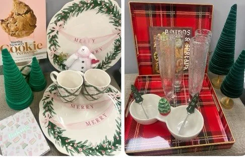 Are you a little trendy or more traditional with your Christmas decor? Which set up do you like better. A little fun and pretty or rich Nd traditional?