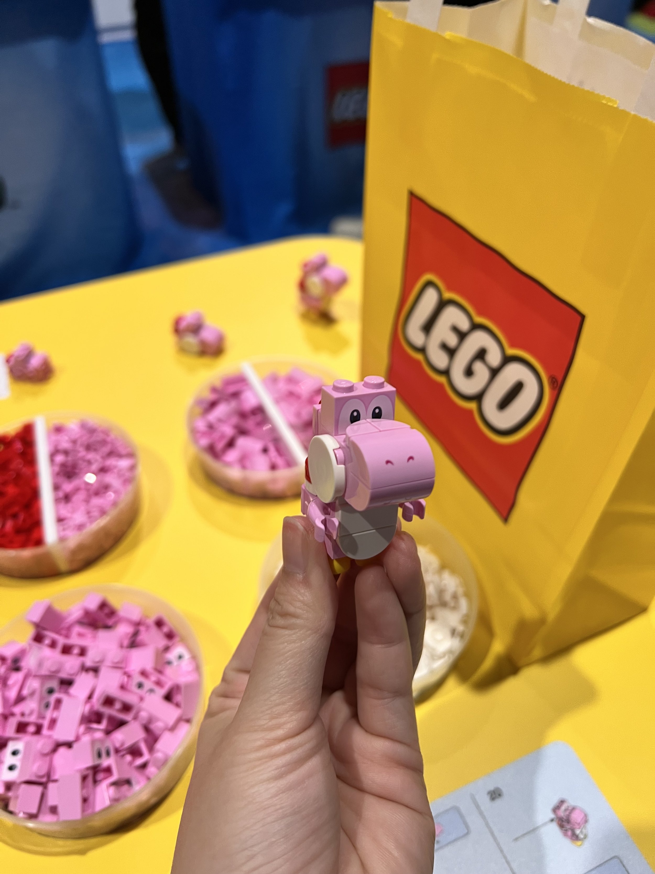  Pink lego Yoshi 