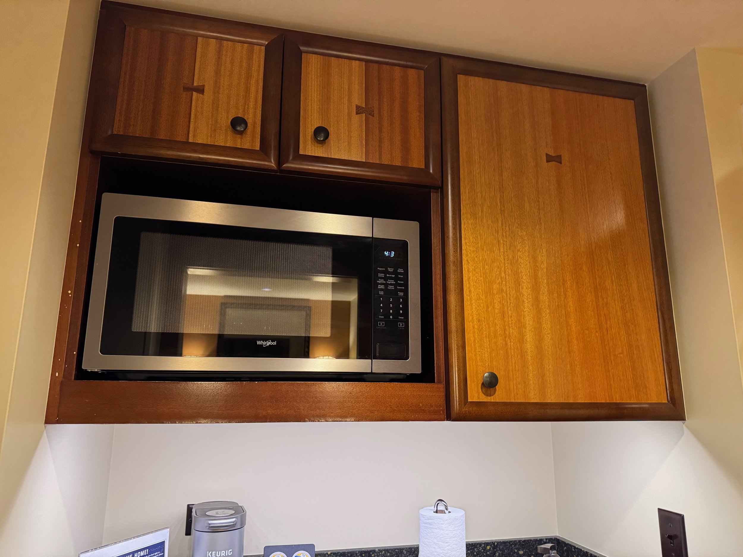  Kitchenette in the Aulani deluxe studio 