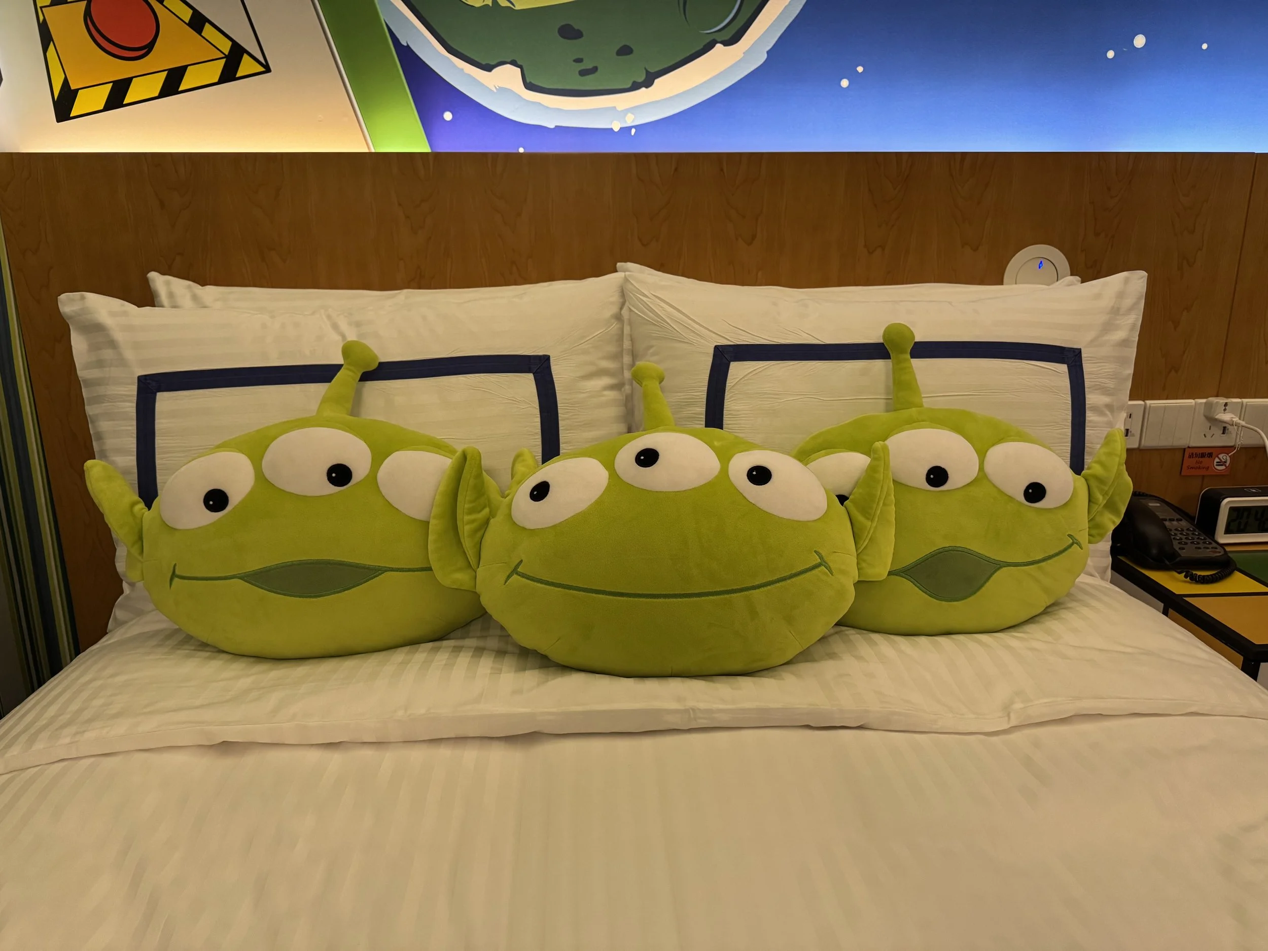  Alien decorative pillows on the bed 