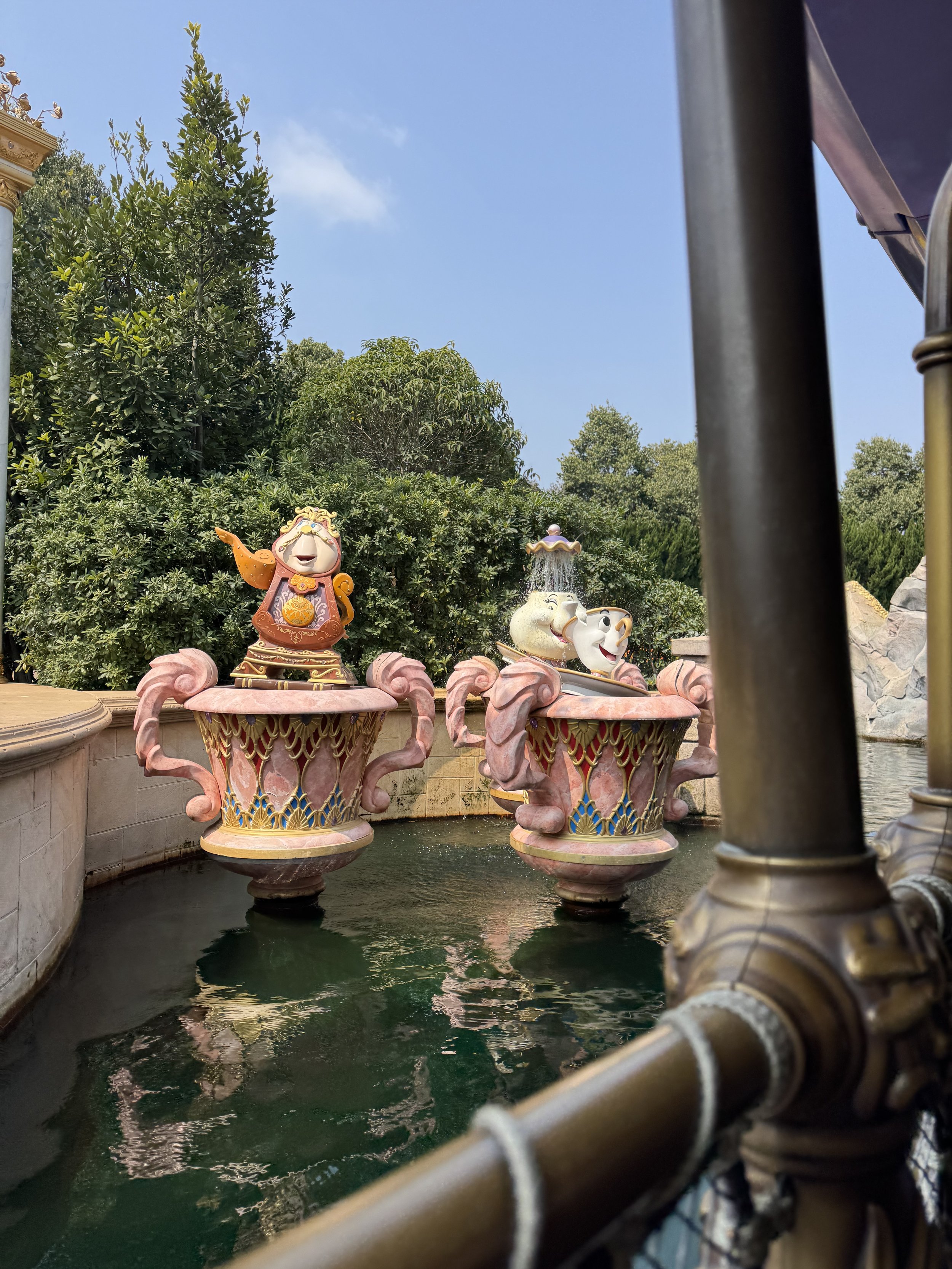  Beauty and the beast character water fixtures 
