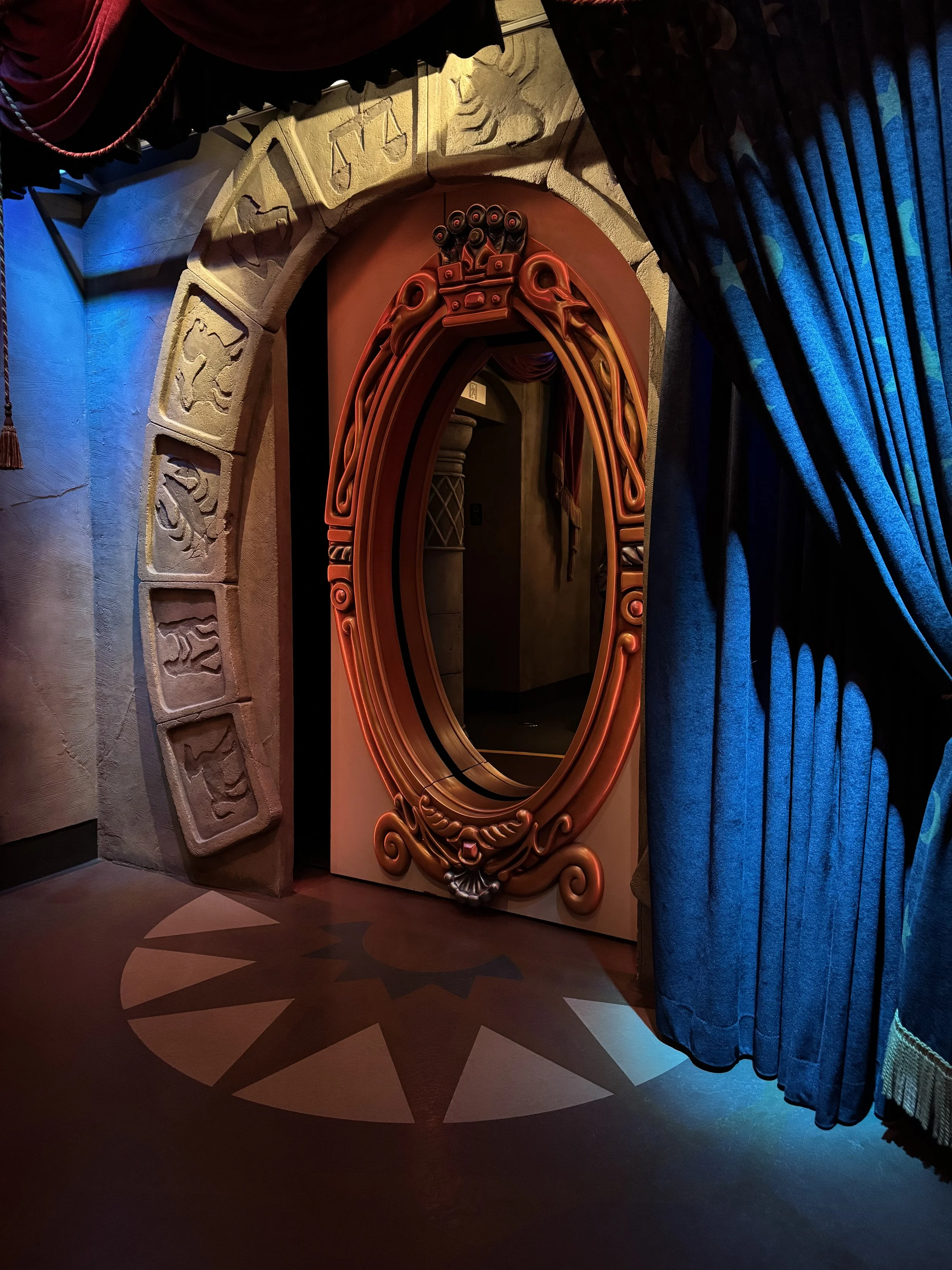  Magic mirror from Snow White 